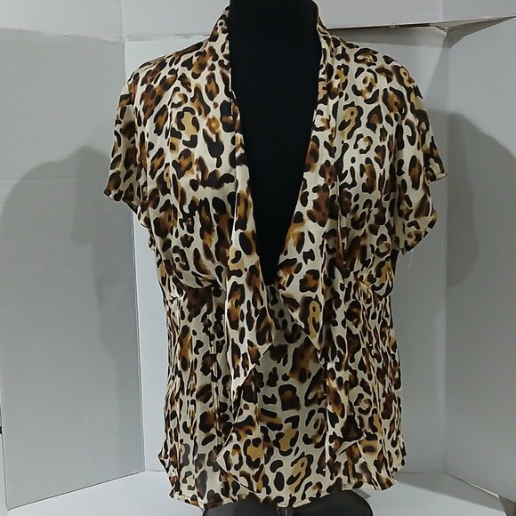 Agora Women's Cheetah Top Short Sleeve side zip Blouse Size XL - Picture 1 of 12